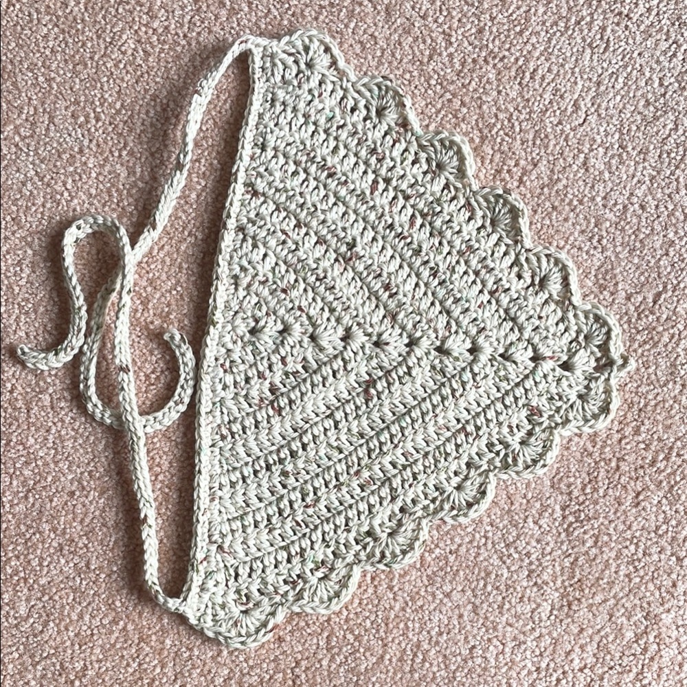 Crochet Triangle bandana in Cream red green color, it’s I love this yarn cotton.